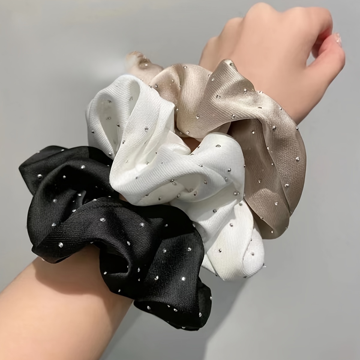 Scrunchies in raso 1/3 pezzi c - Travel Accessories Aesthetic recensione e prezzo